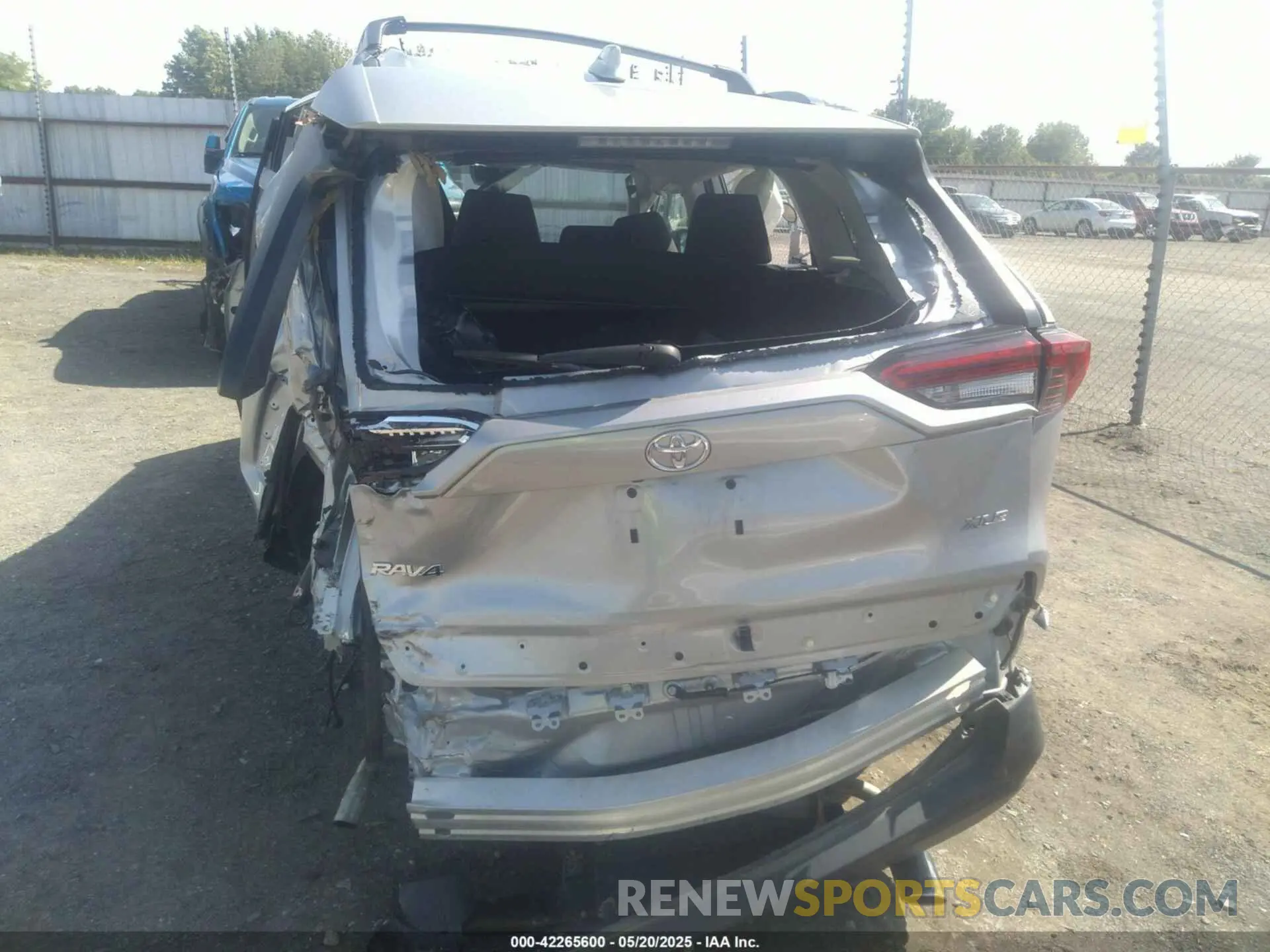 16 fotografías del automóvil dañado 2T3W1RFVXPW288226 TOYOTA RAV4 2023
