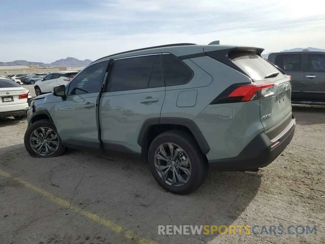 2 fotografías del automóvil dañado 4T3B6RFV8PU129611 TOYOTA RAV4 2023