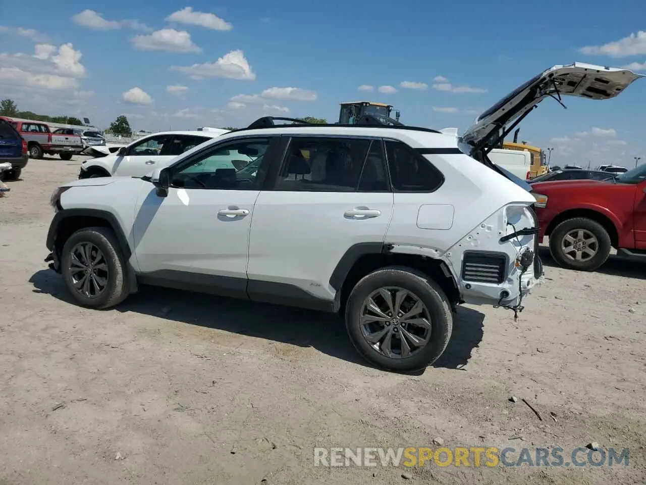 2 fotografías del automóvil dañado 4T3B6RFV8PU130306 TOYOTA RAV4 2023