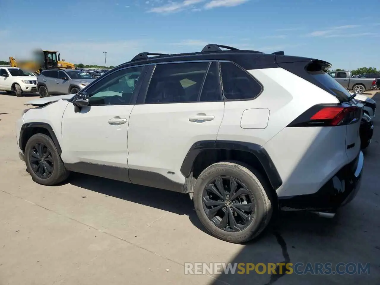 2 fotografías del automóvil dañado 4T3E6RFV6PU109046 TOYOTA RAV4 2023