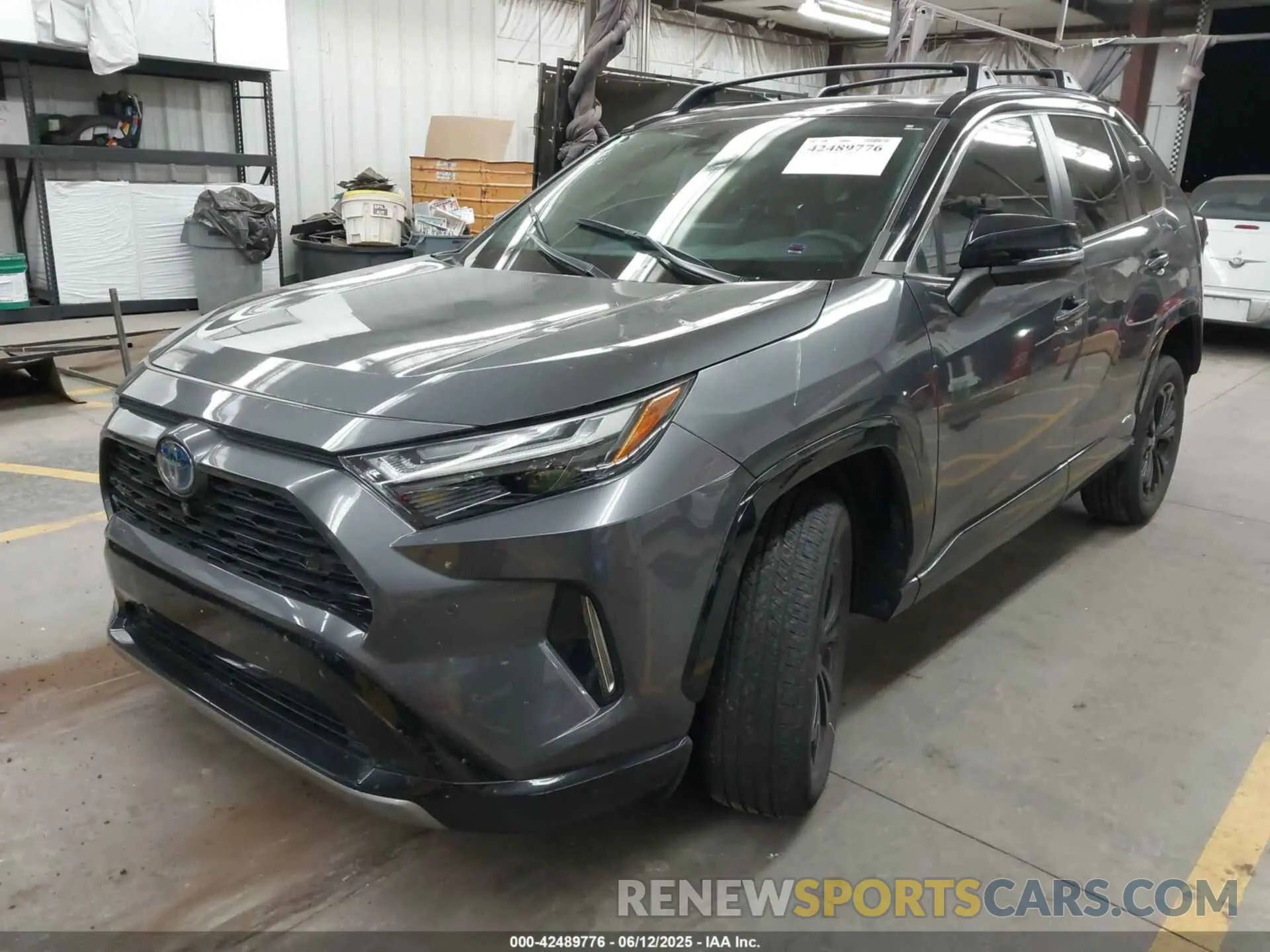 2 fotografías del automóvil dañado 4T3E6RFV8PU107041 TOYOTA RAV4 2023