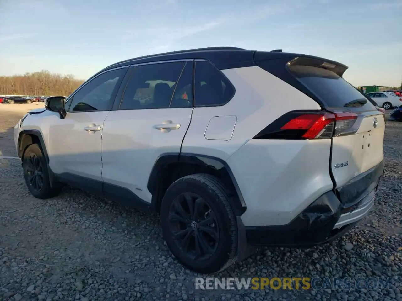 2 fotografías del automóvil dañado 4T3E6RFVXPU129929 TOYOTA RAV4 2023
