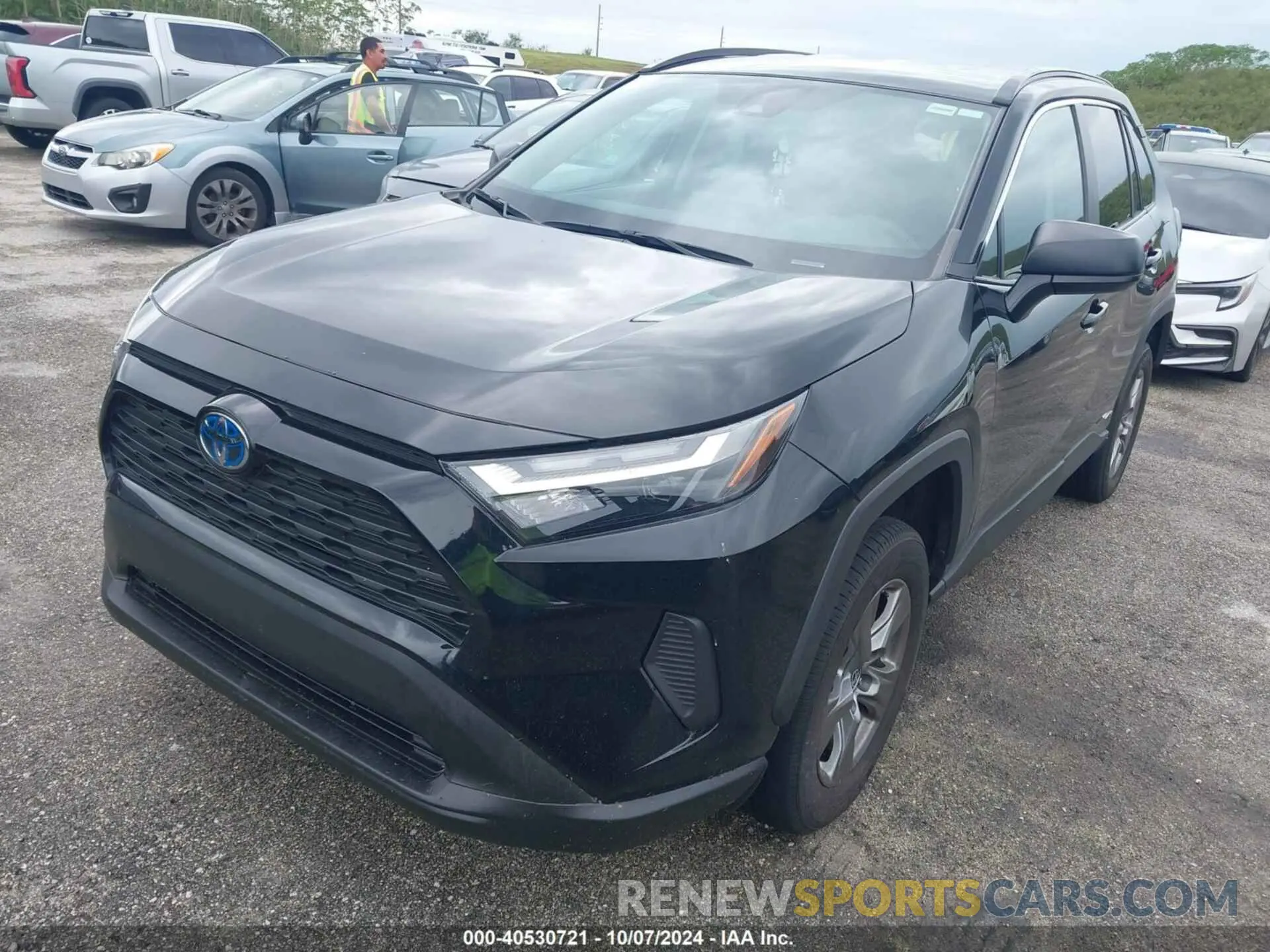 2 fotografías del automóvil dañado 4T3LWRFV4PU095705 TOYOTA RAV4 2023