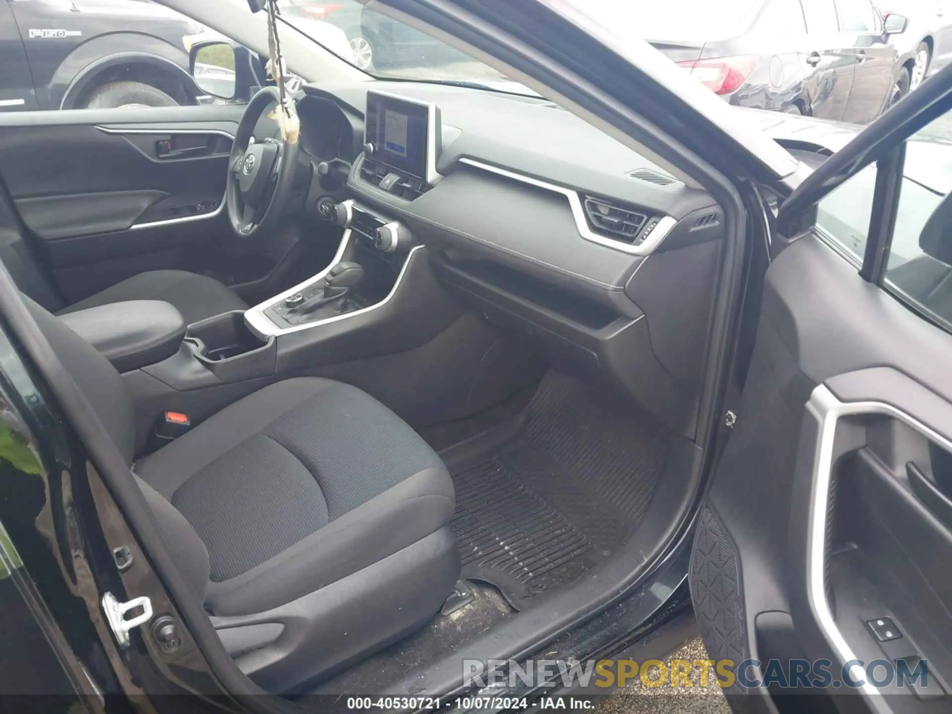 5 fotografías del automóvil dañado 4T3LWRFV4PU095705 TOYOTA RAV4 2023