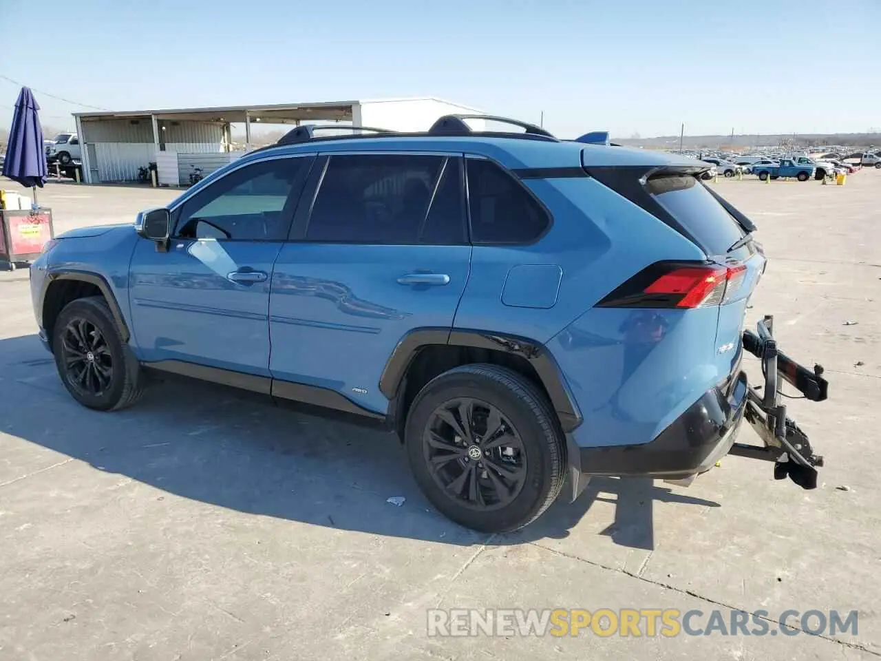 2 fotografías del automóvil dañado 4T3T6RFV2PU112534 TOYOTA RAV4 2023
