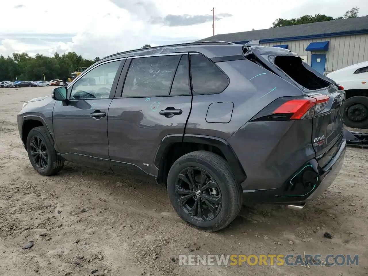 2 fotografías del automóvil dañado 4T3T6RFVXPU132837 TOYOTA RAV4 2023