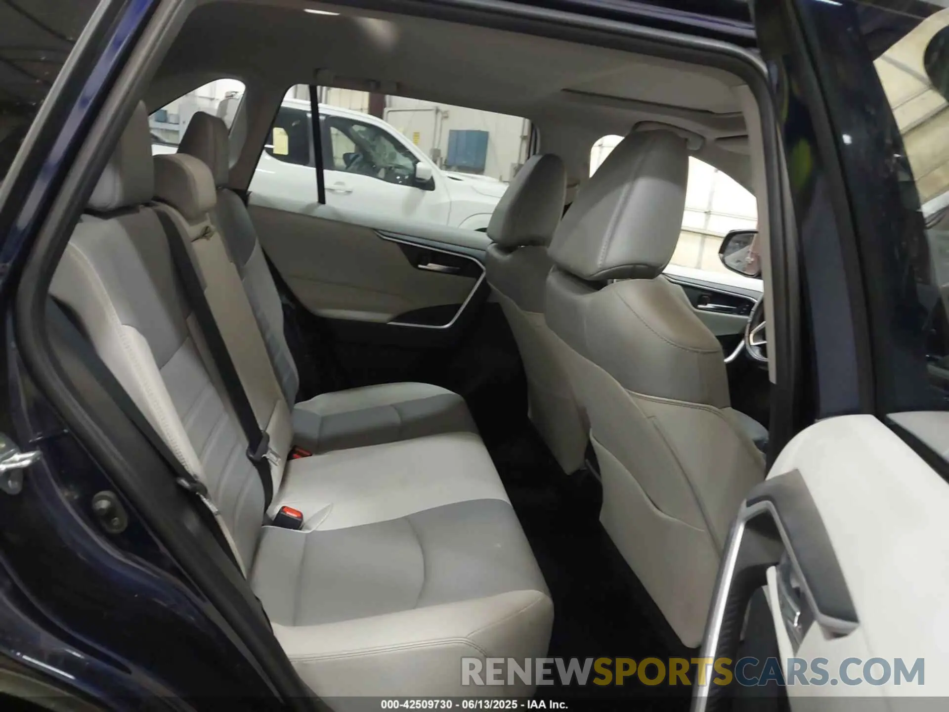 8 fotografías del automóvil dañado JTMA1RFV7PD097029 TOYOTA RAV4 2023