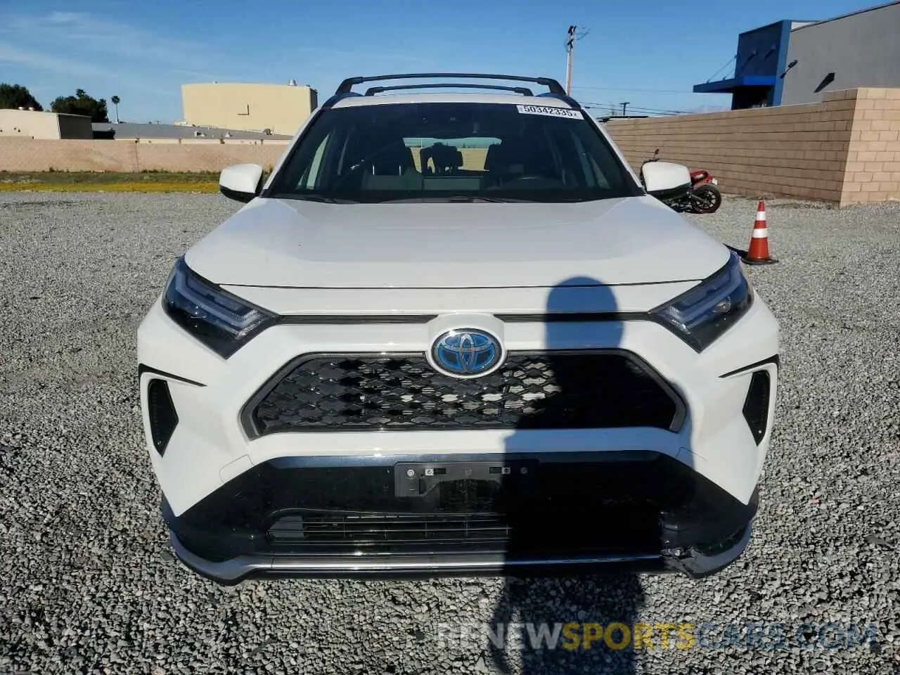 5 fotografías del automóvil dañado JTMAB3FV1PD142878 TOYOTA RAV4 2023