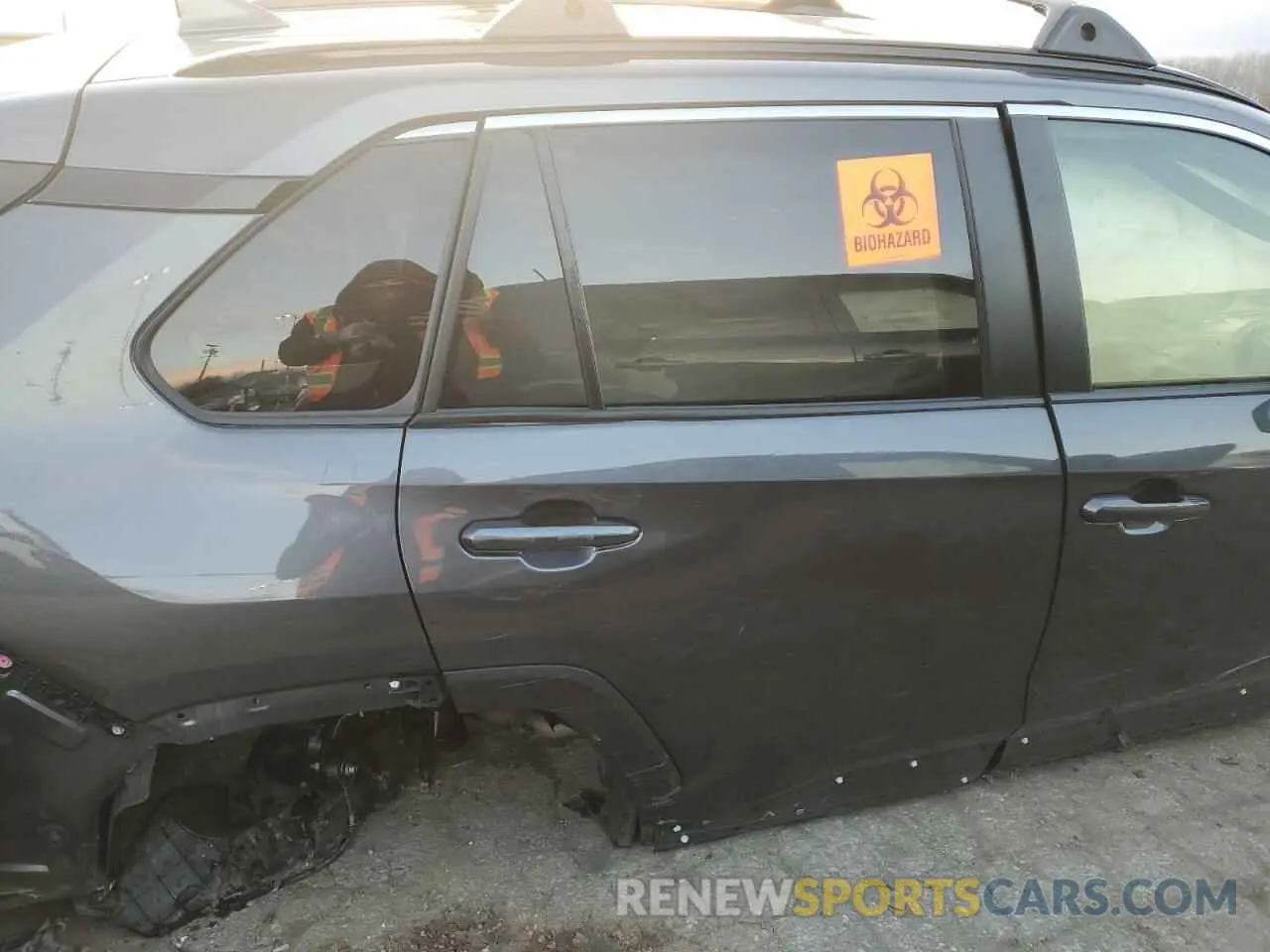 10 fotografías del automóvil dañado JTMB6RFV4PD092585 TOYOTA RAV4 2023