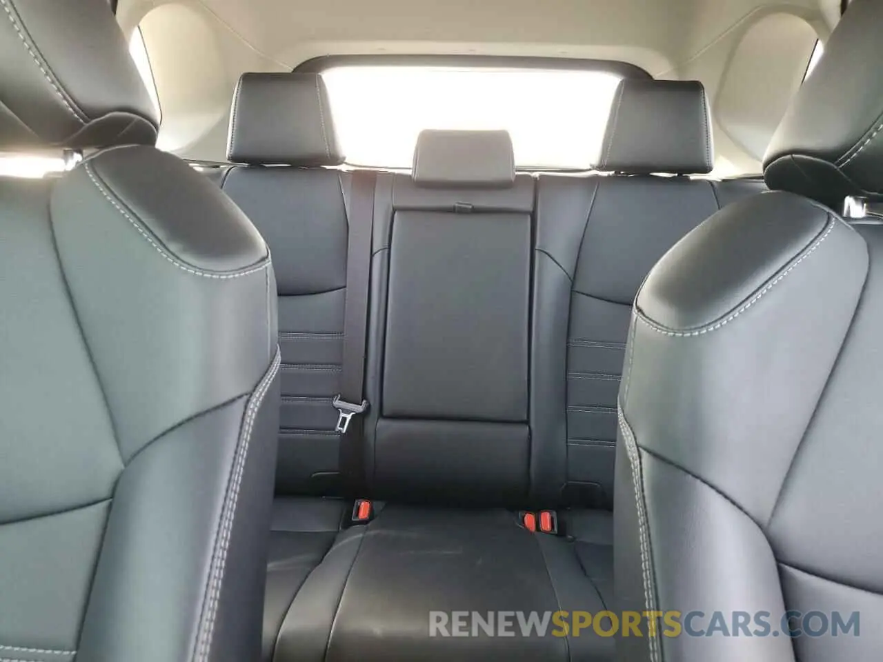 10 fotografías del automóvil dañado JTMB6RFV4PD114231 TOYOTA RAV4 2023