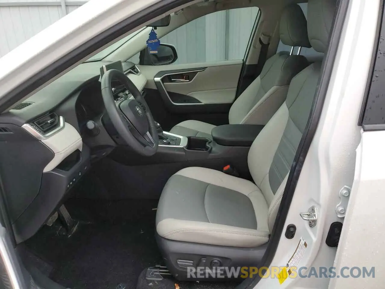 7 fotografías del automóvil dañado JTMB6RFV5PD092157 TOYOTA RAV4 2023