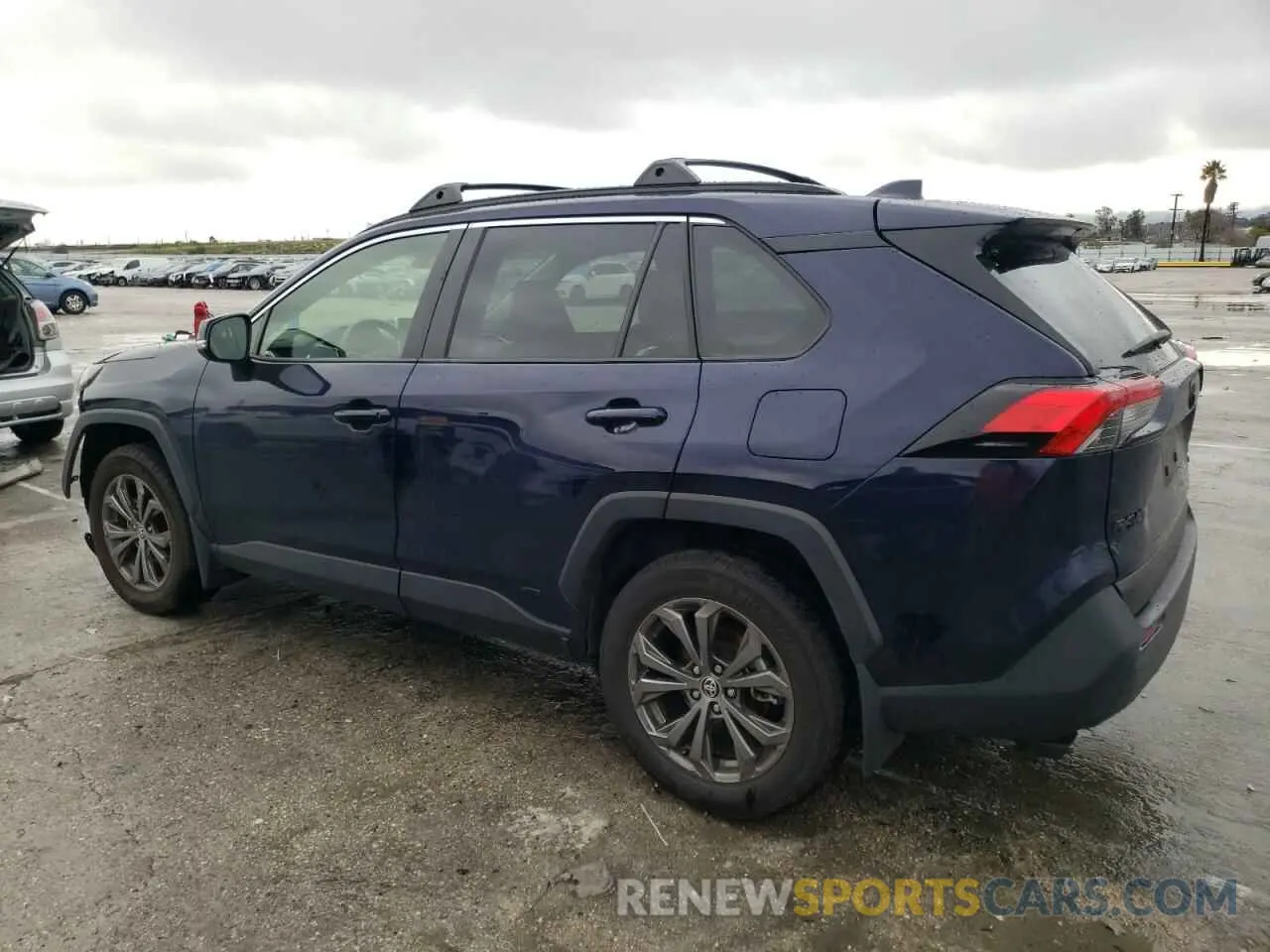 2 fotografías del automóvil dañado JTMB6RFV6PD079837 TOYOTA RAV4 2023