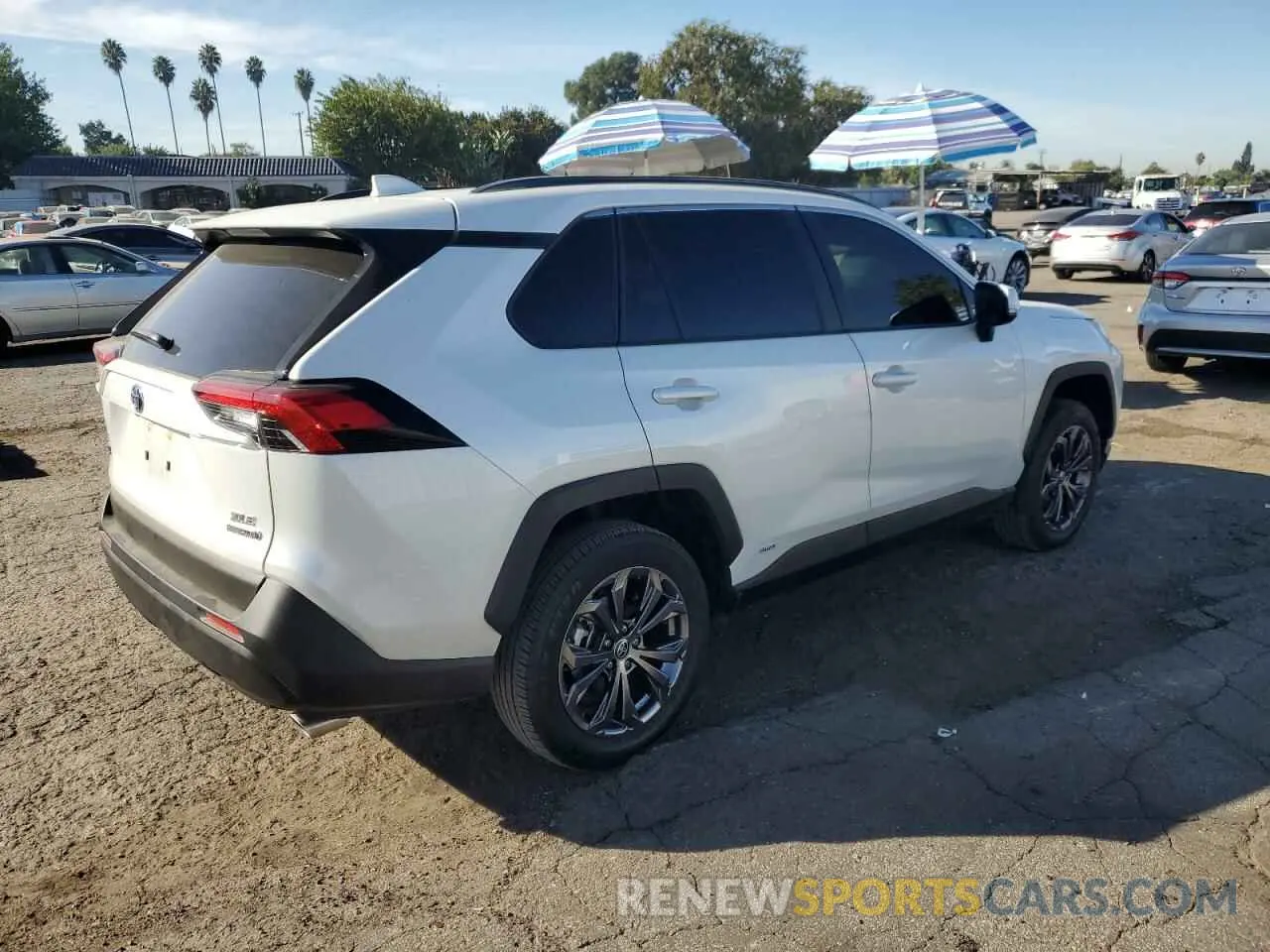 3 fotografías del automóvil dañado JTMB6RFV7PD115194 TOYOTA RAV4 2023