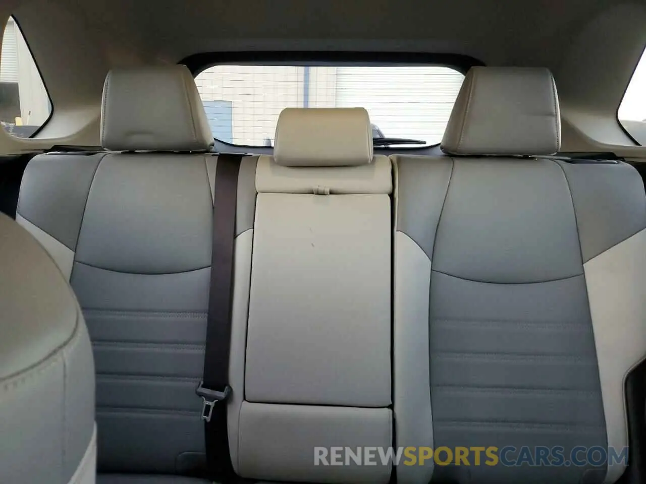 10 fotografías del automóvil dañado JTMB6RFV9PD116539 TOYOTA RAV4 2023
