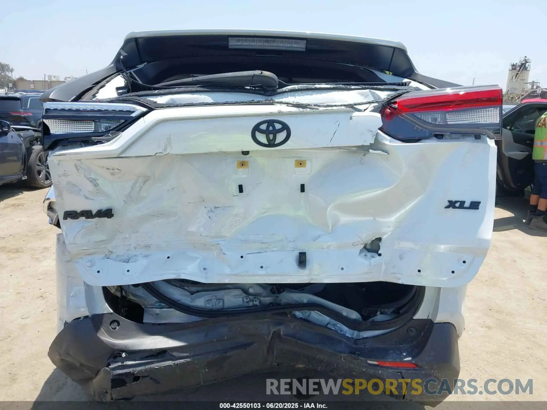 16 fotografías del automóvil dañado JTMC1RFV2PD101299 TOYOTA RAV4 2023