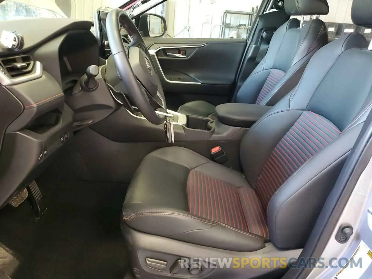 7 fotografías del automóvil dañado JTMEB3FVXPD118161 TOYOTA RAV4 2023