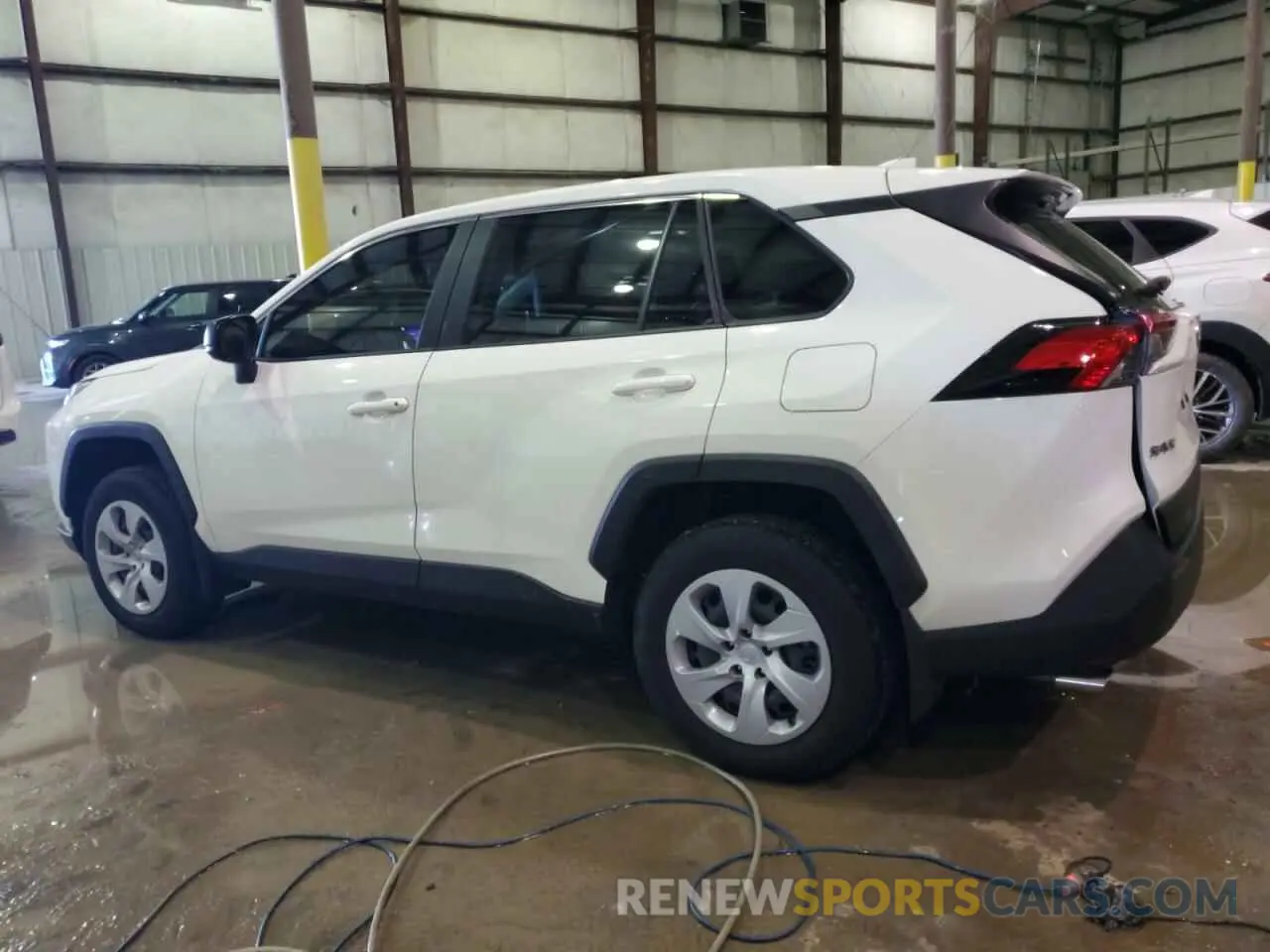 2 fotografías del automóvil dañado JTMF1RFV8PD101966 TOYOTA RAV4 2023
