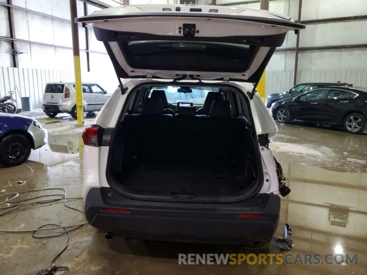 6 fotografías del automóvil dañado JTMF1RFV8PD101966 TOYOTA RAV4 2023