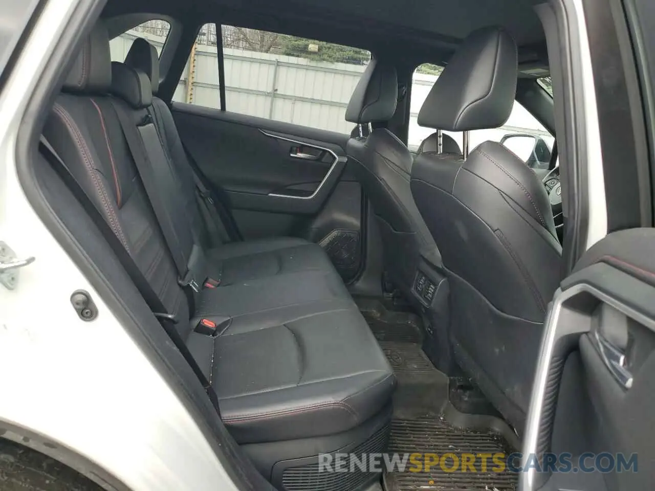 11 fotografías del automóvil dañado JTMFB3FV8PD117806 TOYOTA RAV4 2023