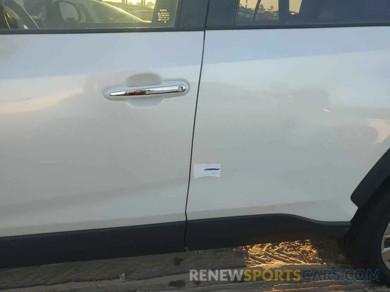 13 fotografías del automóvil dañado JTMN1RFV2PJ040823 TOYOTA RAV4 2023