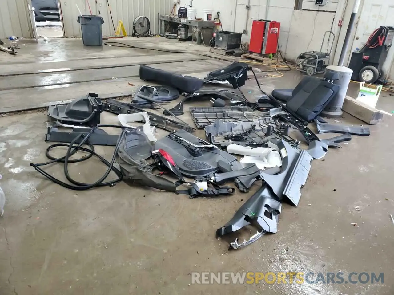 13 fotografías del automóvil dañado JTMP1RFV6PJ040560 TOYOTA RAV4 2023