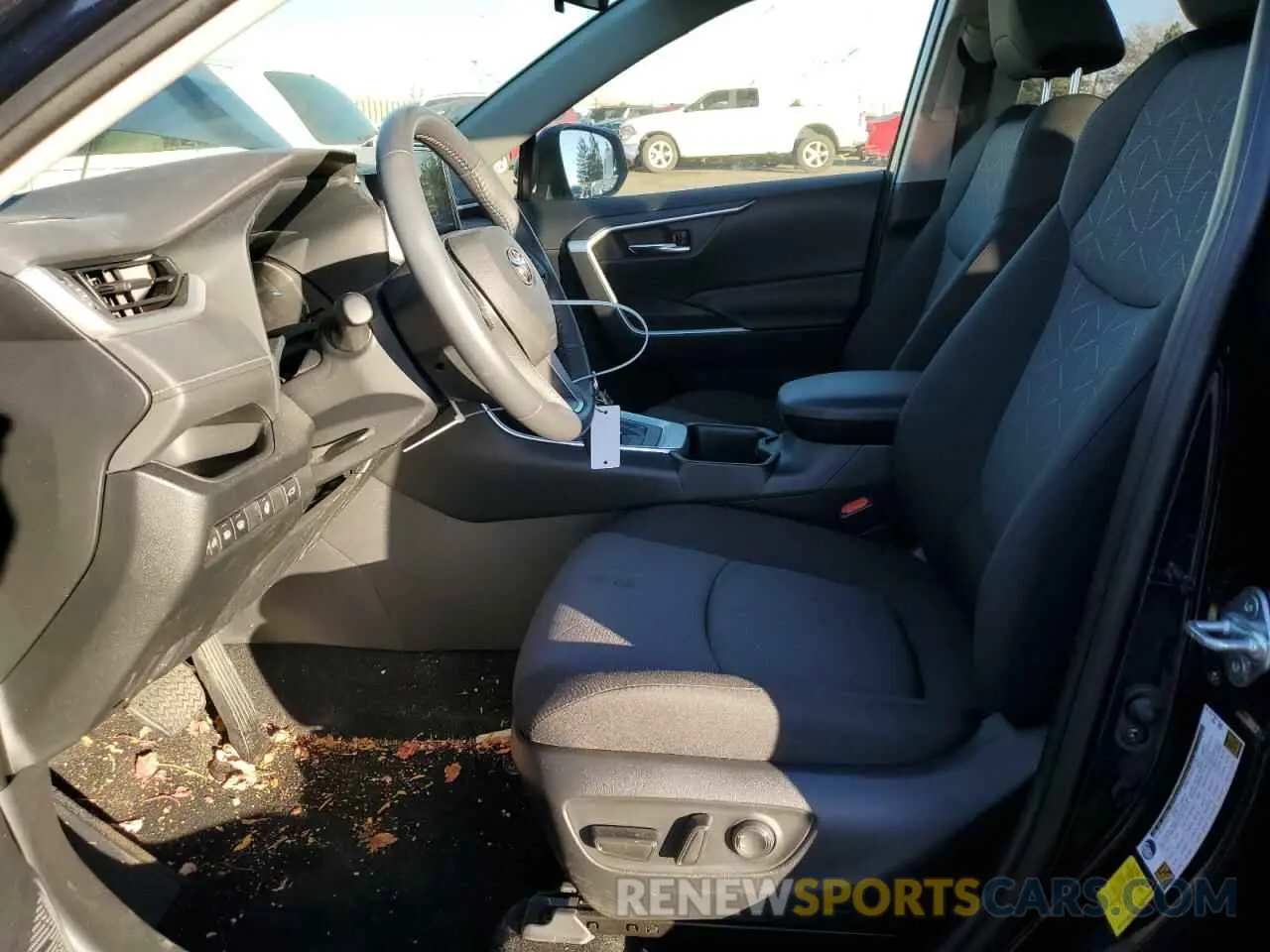 7 fotografías del automóvil dañado JTMRWRFV4PD198517 TOYOTA RAV4 2023