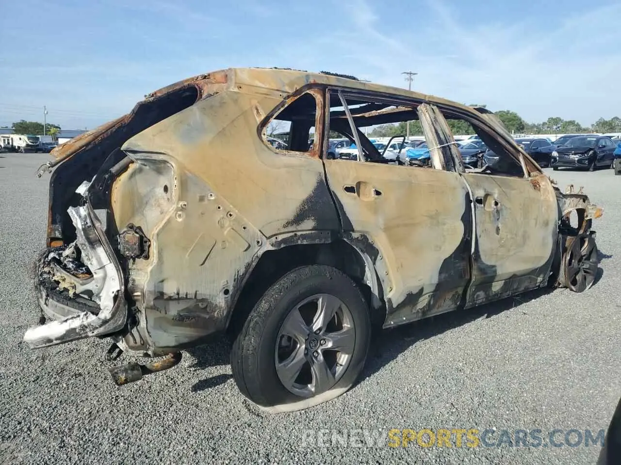 3 fotografías del automóvil dañado JTMRWRFV6PJ056588 TOYOTA RAV4 2023
