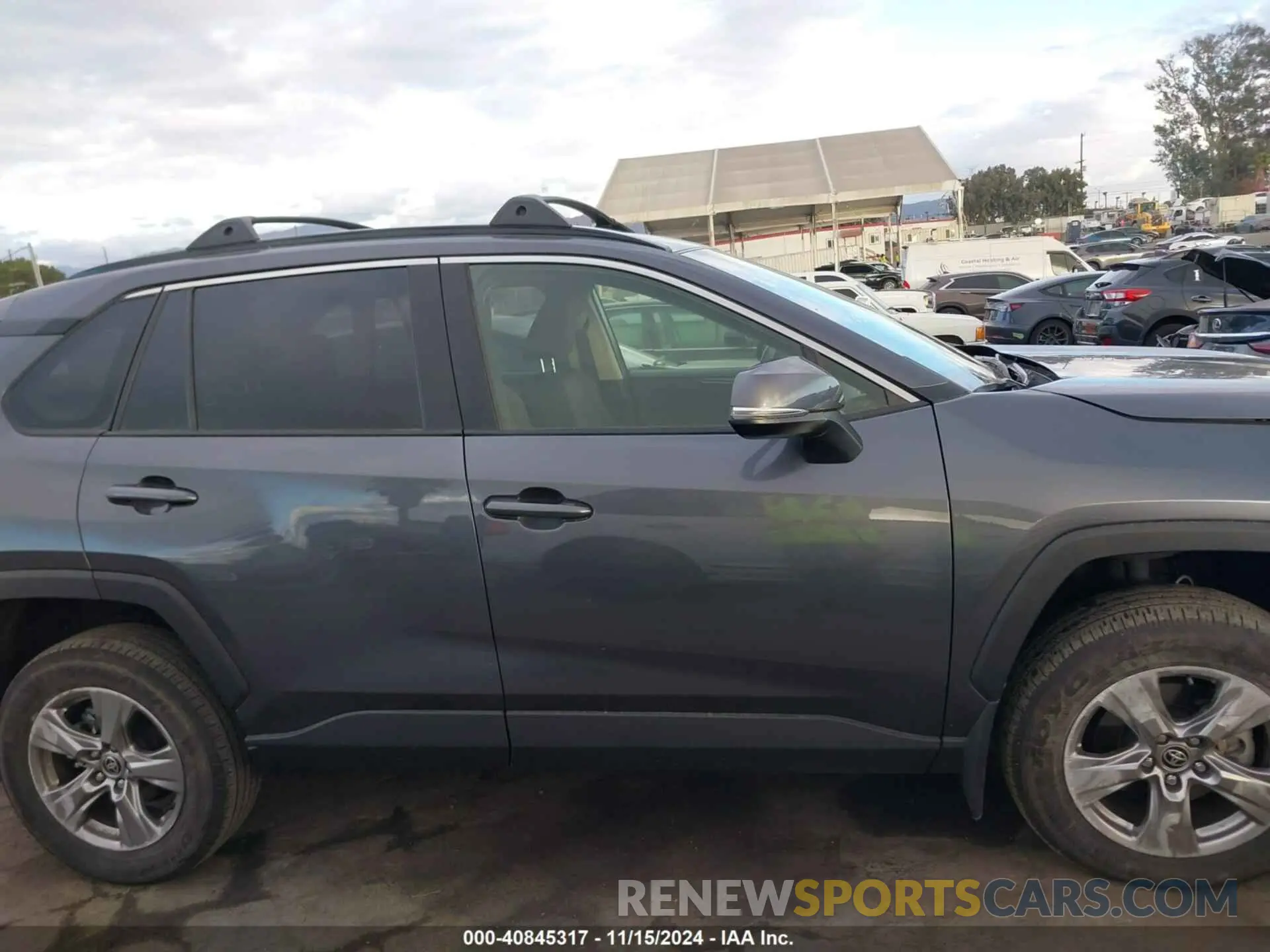 13 fotografías del automóvil dañado JTMW1RFV0PD109110 TOYOTA RAV4 2023