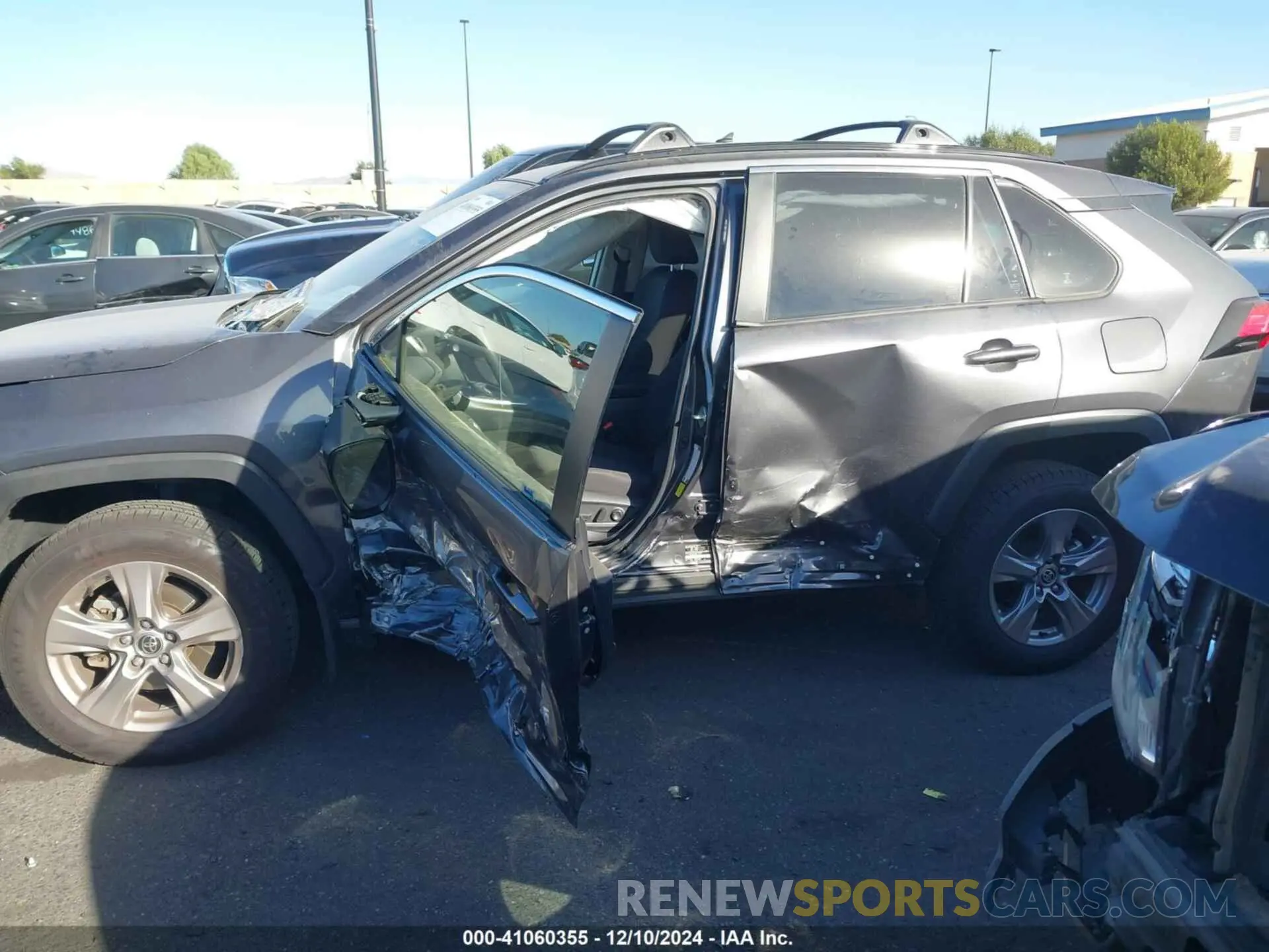 17 fotografías del automóvil dañado JTMW1RFV4PJ025034 TOYOTA RAV4 2023