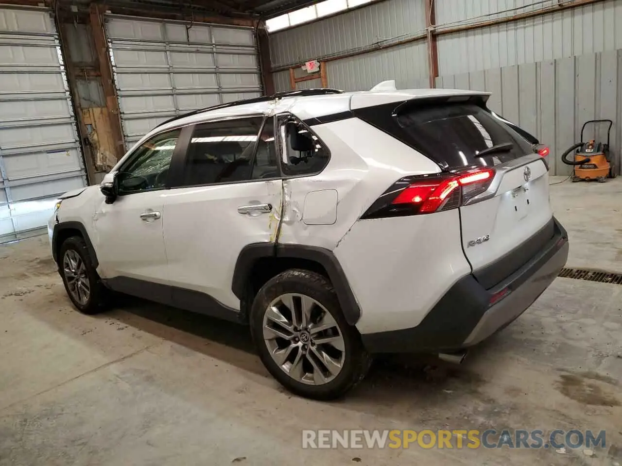 2 fotografías del automóvil dañado JTMY1RFV8PJ025224 TOYOTA RAV4 2023