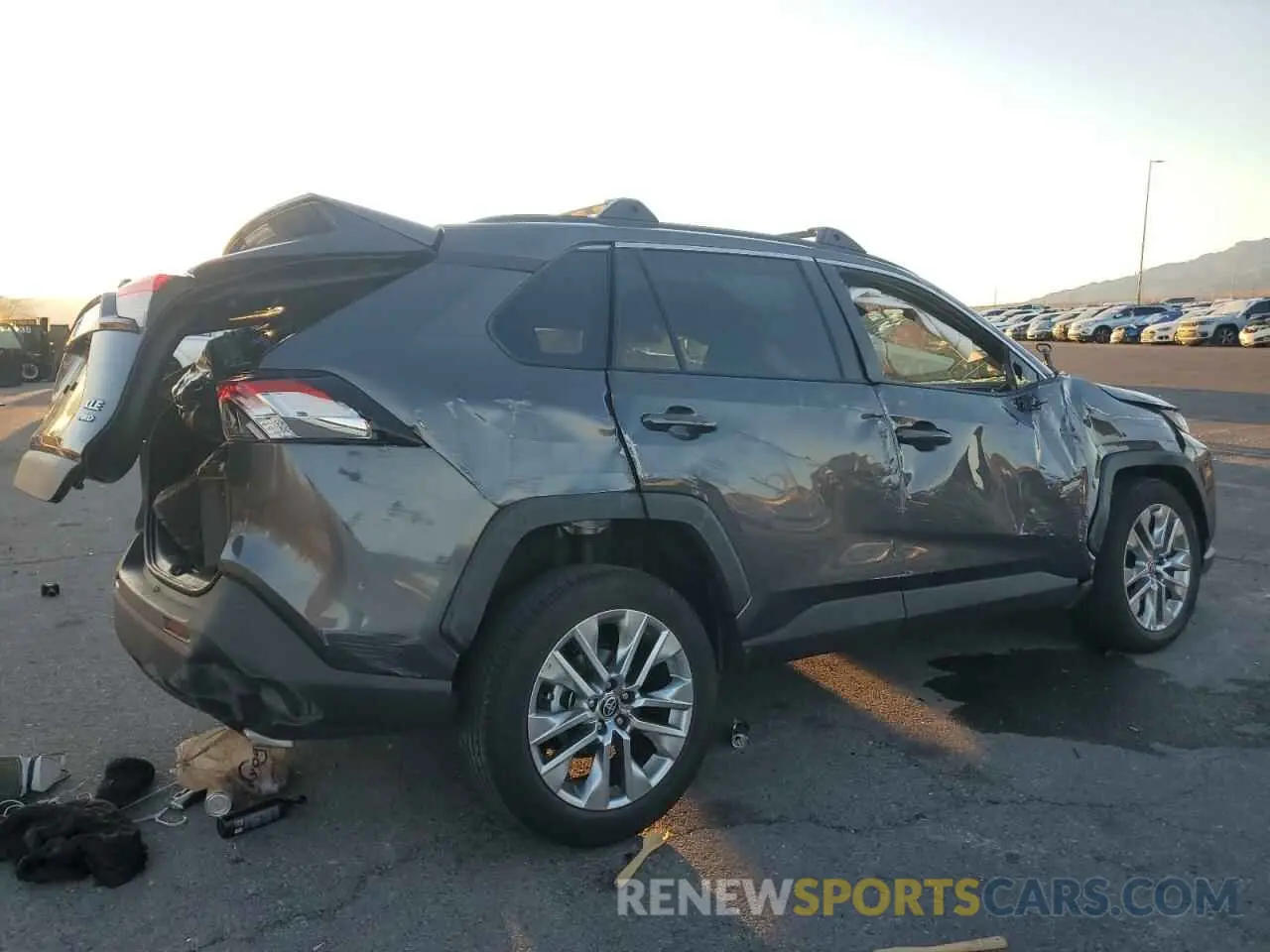 3 fotografías del automóvil dañado 2T3A1RFV0RC470211 TOYOTA RAV4 2024