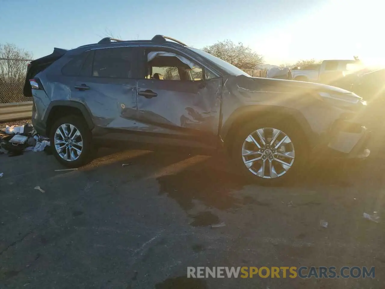 4 fotografías del automóvil dañado 2T3A1RFV0RC470211 TOYOTA RAV4 2024