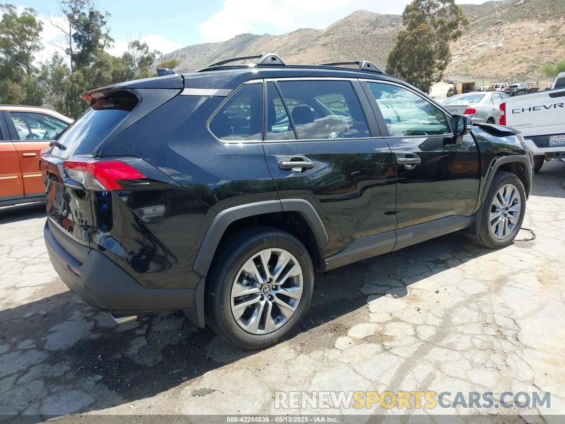 4 fotografías del automóvil dañado 2T3A1RFV2RC426338 TOYOTA RAV4 2024