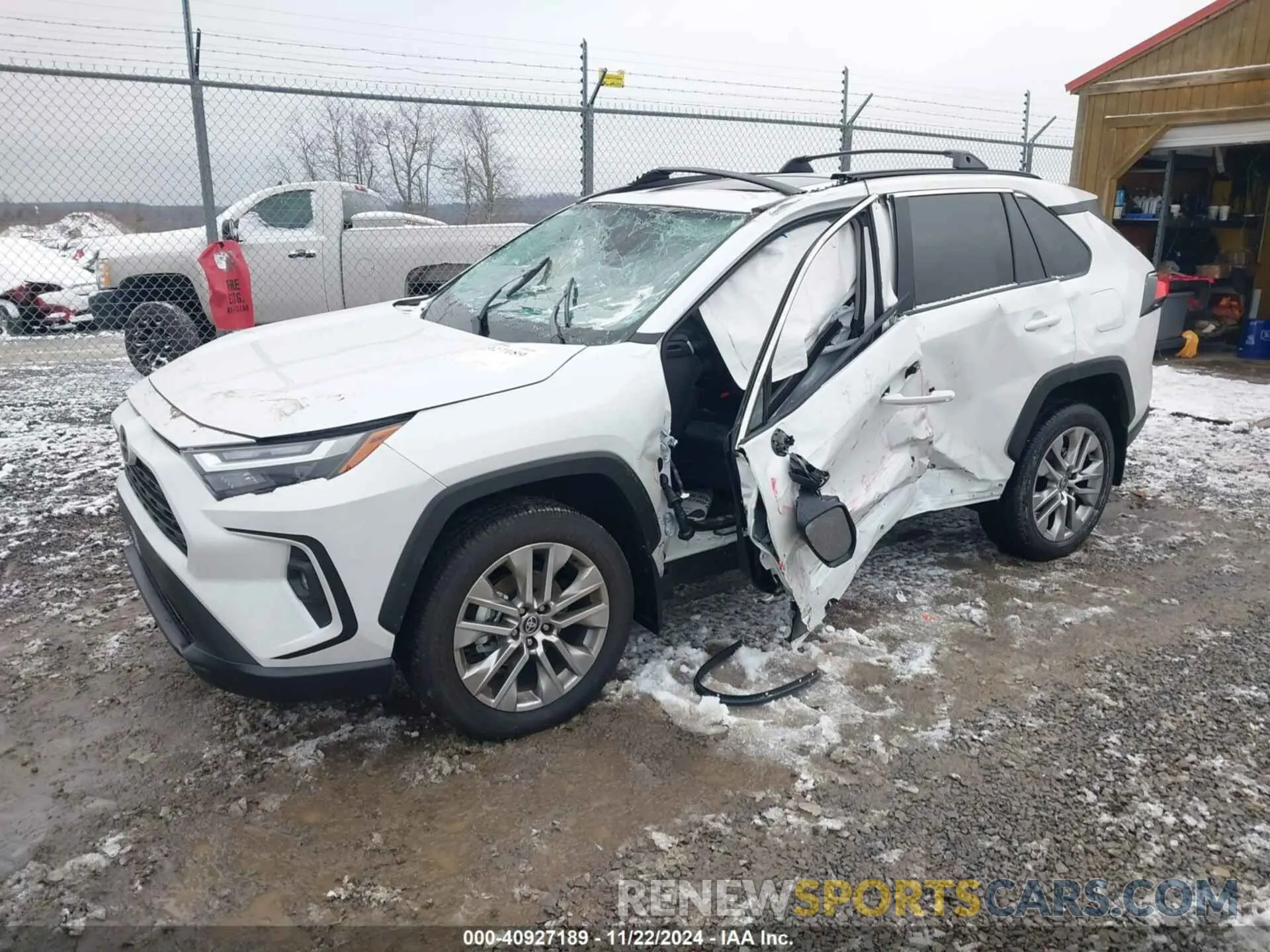 2 fotografías del automóvil dañado 2T3A1RFV2RW484691 TOYOTA RAV4 2024