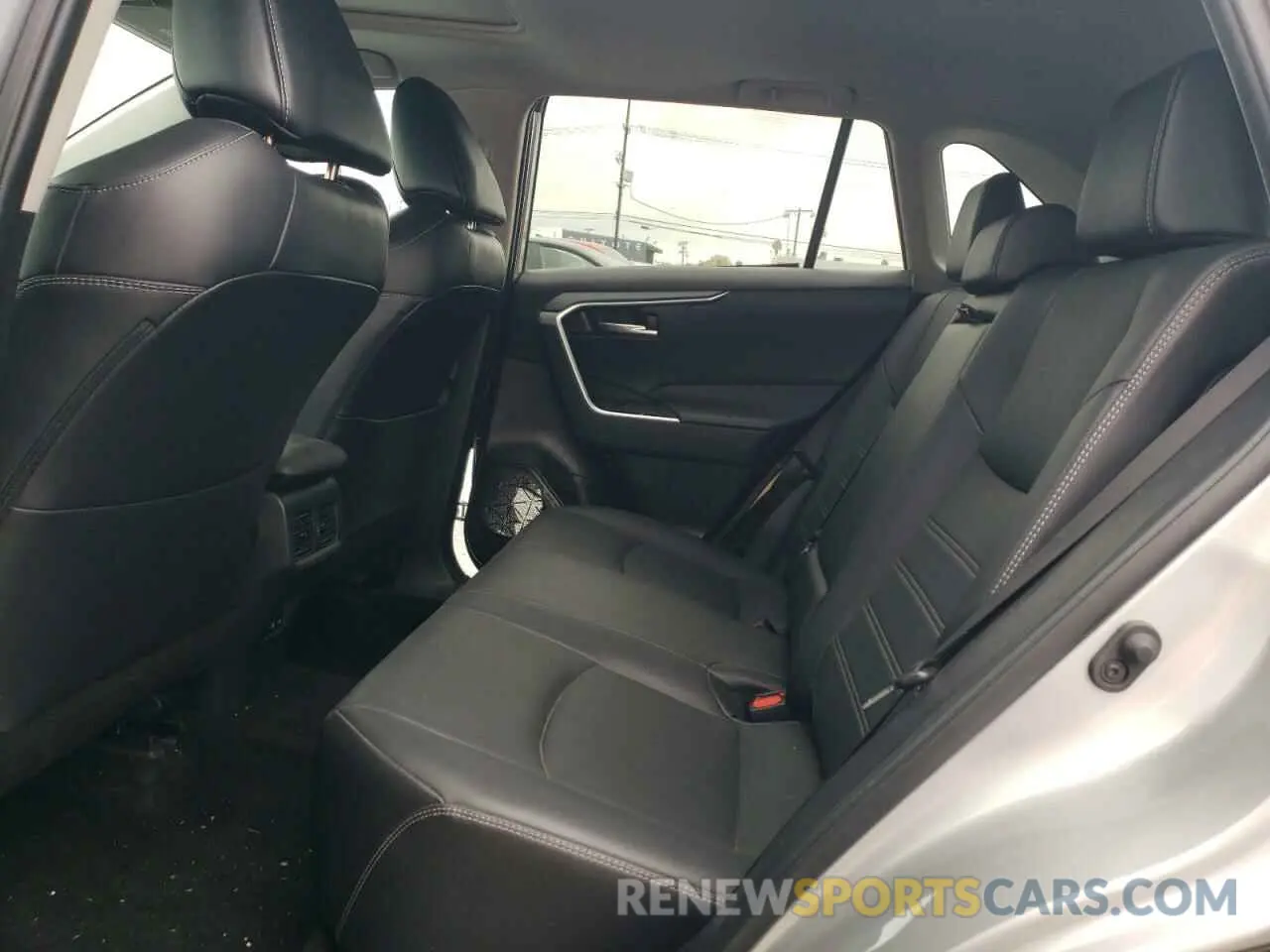 11 fotografías del automóvil dañado 2T3A1RFV4RW417204 TOYOTA RAV4 2024
