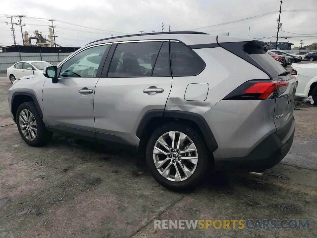 2 fotografías del automóvil dañado 2T3A1RFV4RW417204 TOYOTA RAV4 2024
