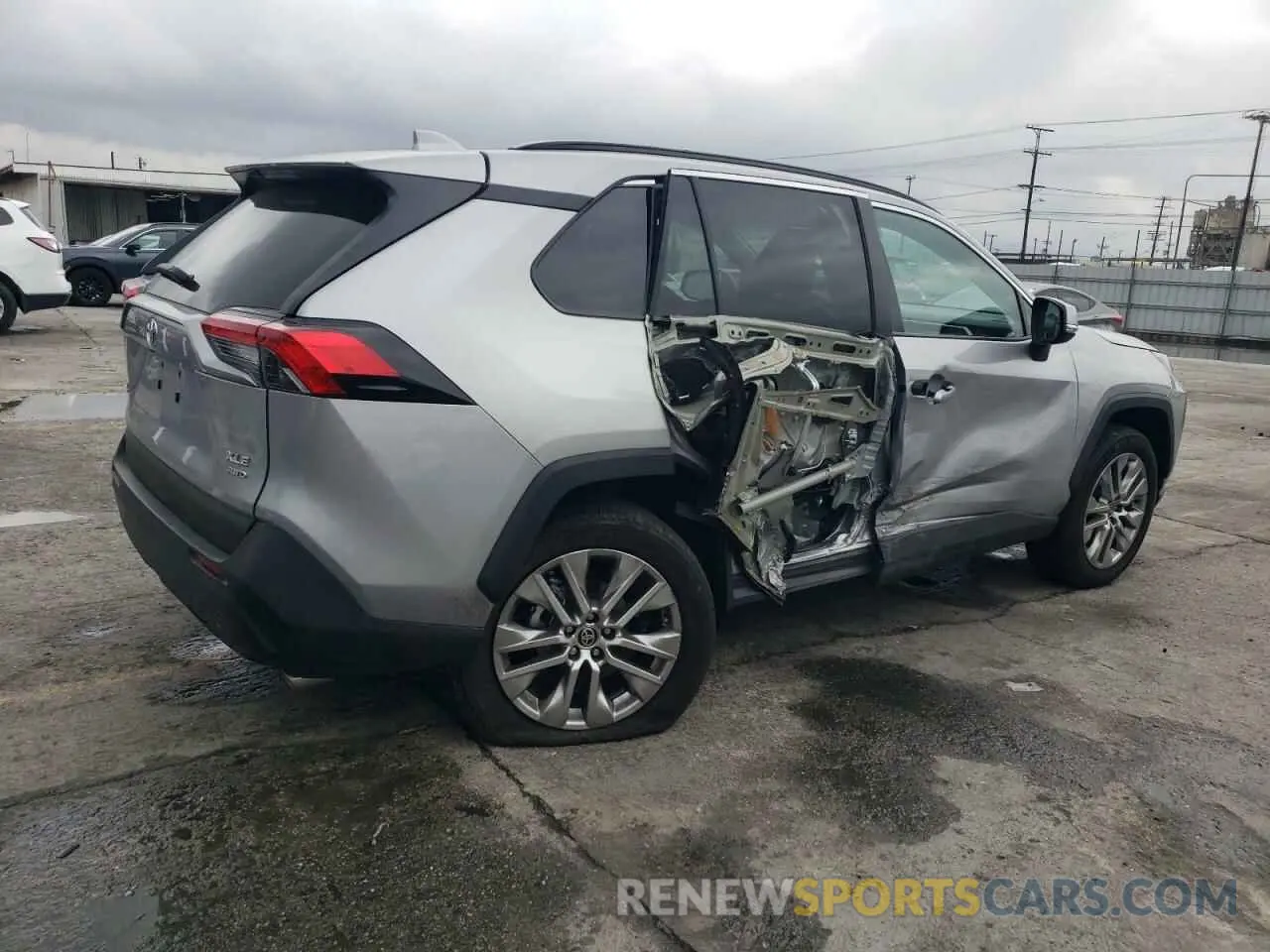 3 fotografías del automóvil dañado 2T3A1RFV4RW417204 TOYOTA RAV4 2024