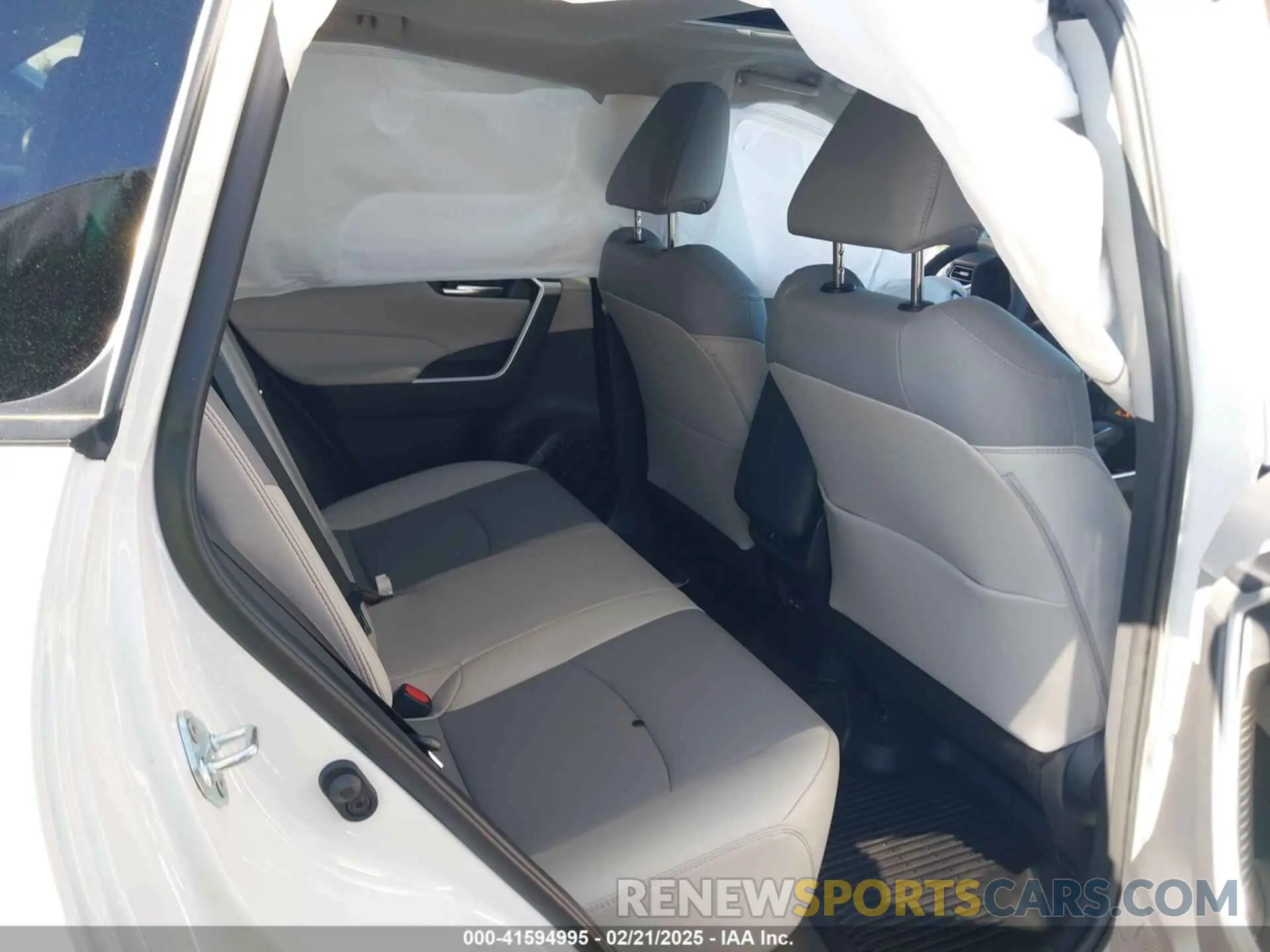 8 fotografías del automóvil dañado 2T3A1RFV5RW430320 TOYOTA RAV4 2024