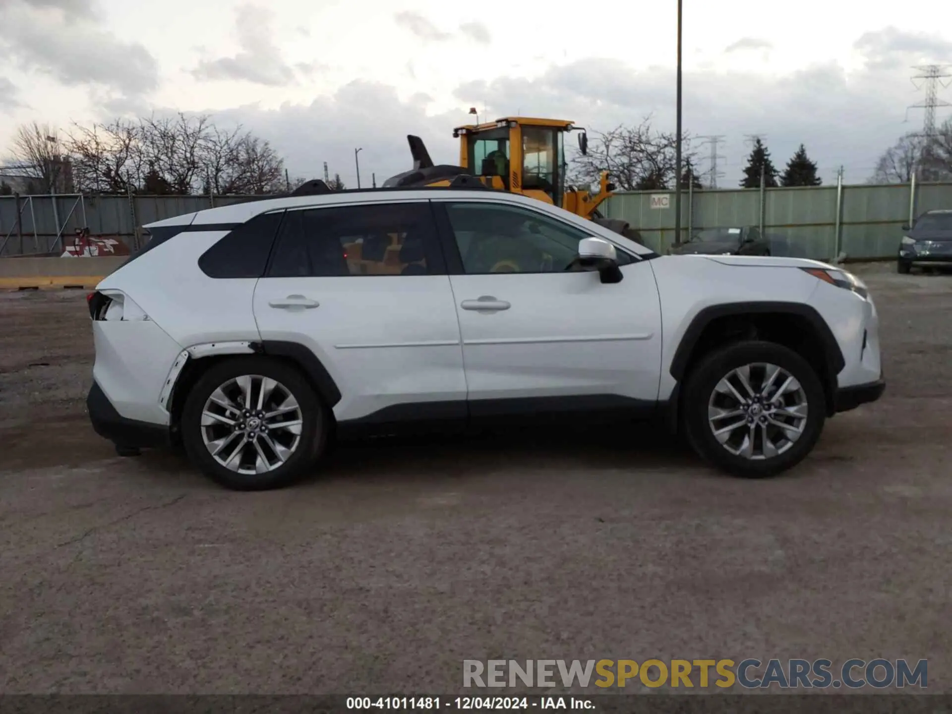 14 fotografías del automóvil dañado 2T3A1RFV5RW435145 TOYOTA RAV4 2024