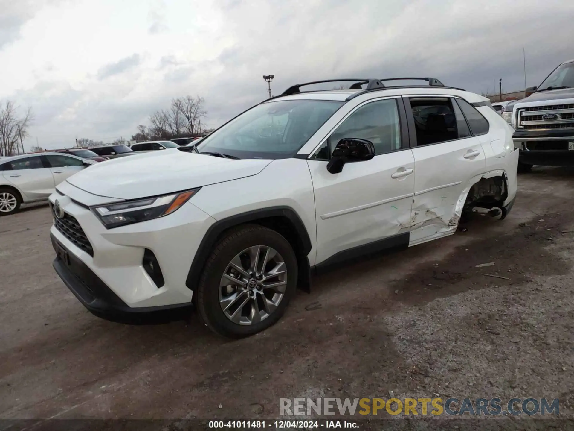 2 fotografías del automóvil dañado 2T3A1RFV5RW435145 TOYOTA RAV4 2024