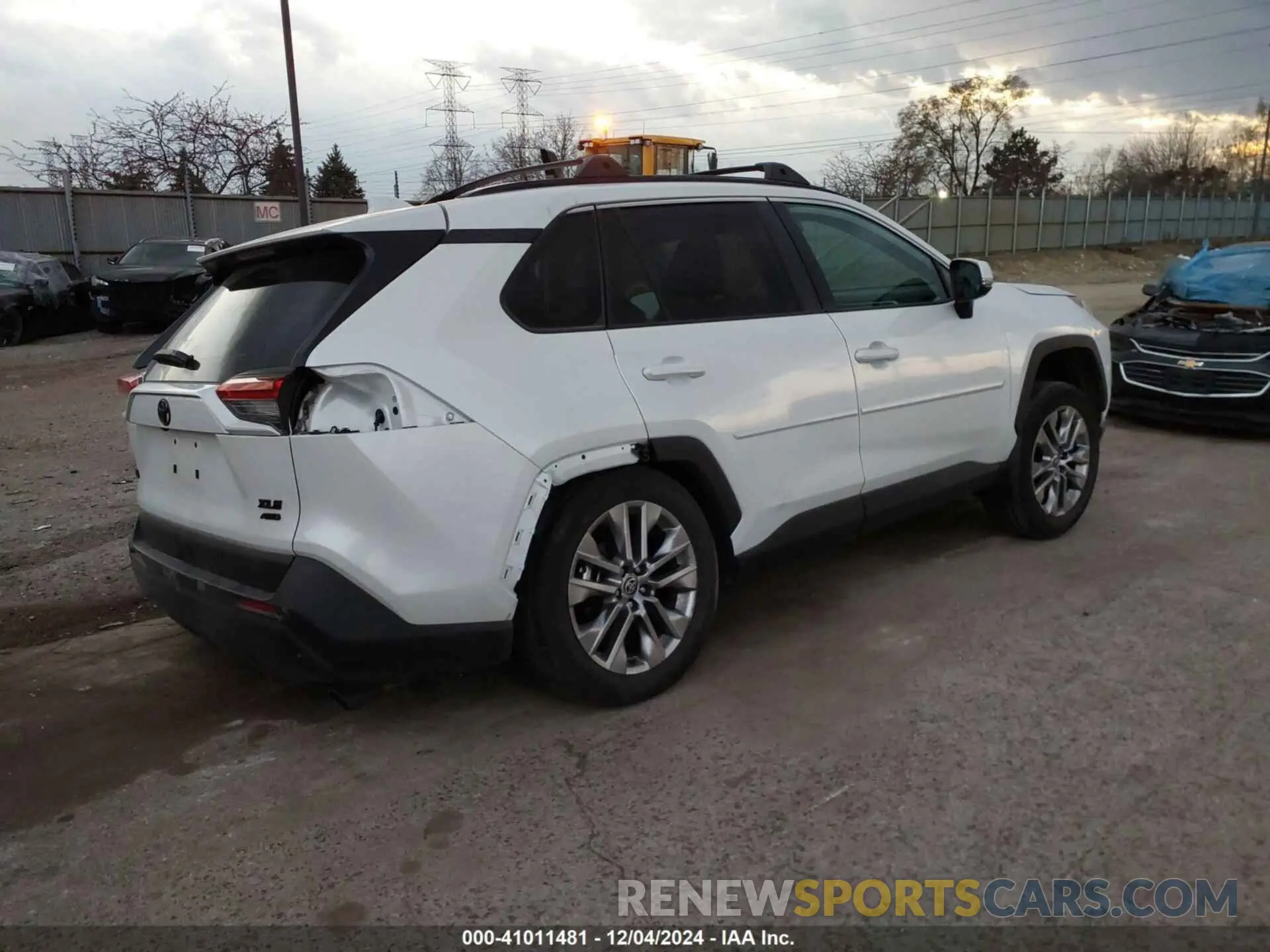 4 fotografías del automóvil dañado 2T3A1RFV5RW435145 TOYOTA RAV4 2024