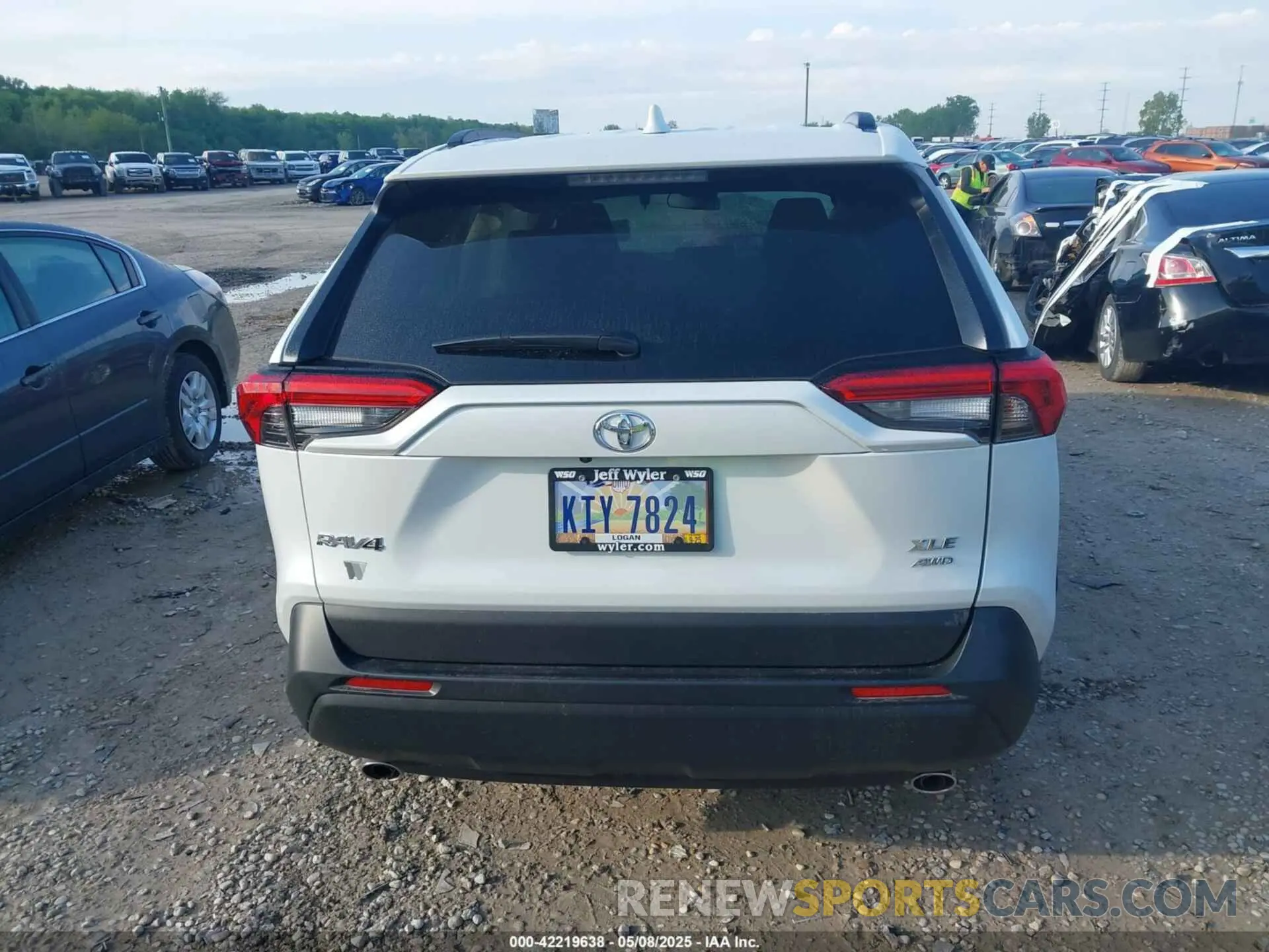 16 fotografías del automóvil dañado 2T3A1RFV5RW452270 TOYOTA RAV4 2024