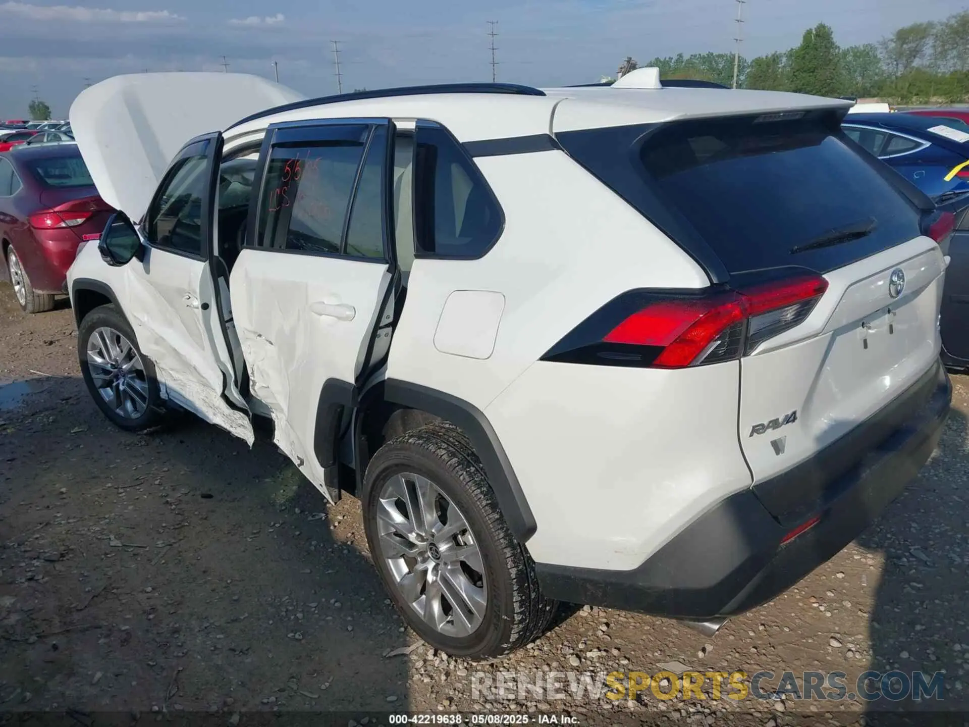 3 fotografías del automóvil dañado 2T3A1RFV5RW452270 TOYOTA RAV4 2024