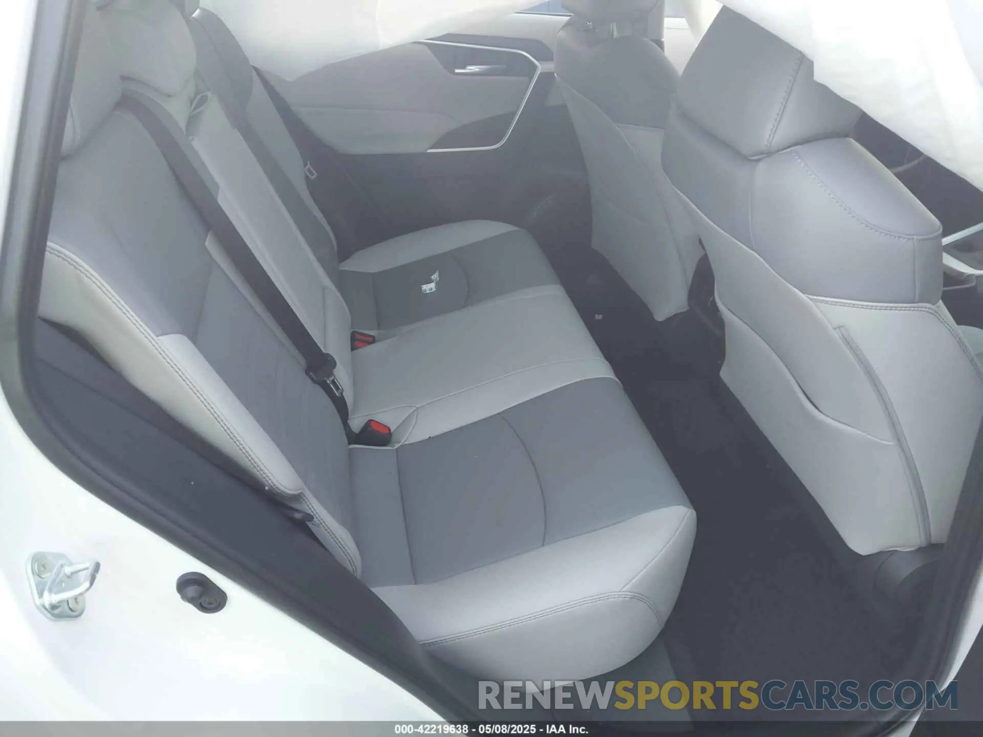 8 fotografías del automóvil dañado 2T3A1RFV5RW452270 TOYOTA RAV4 2024