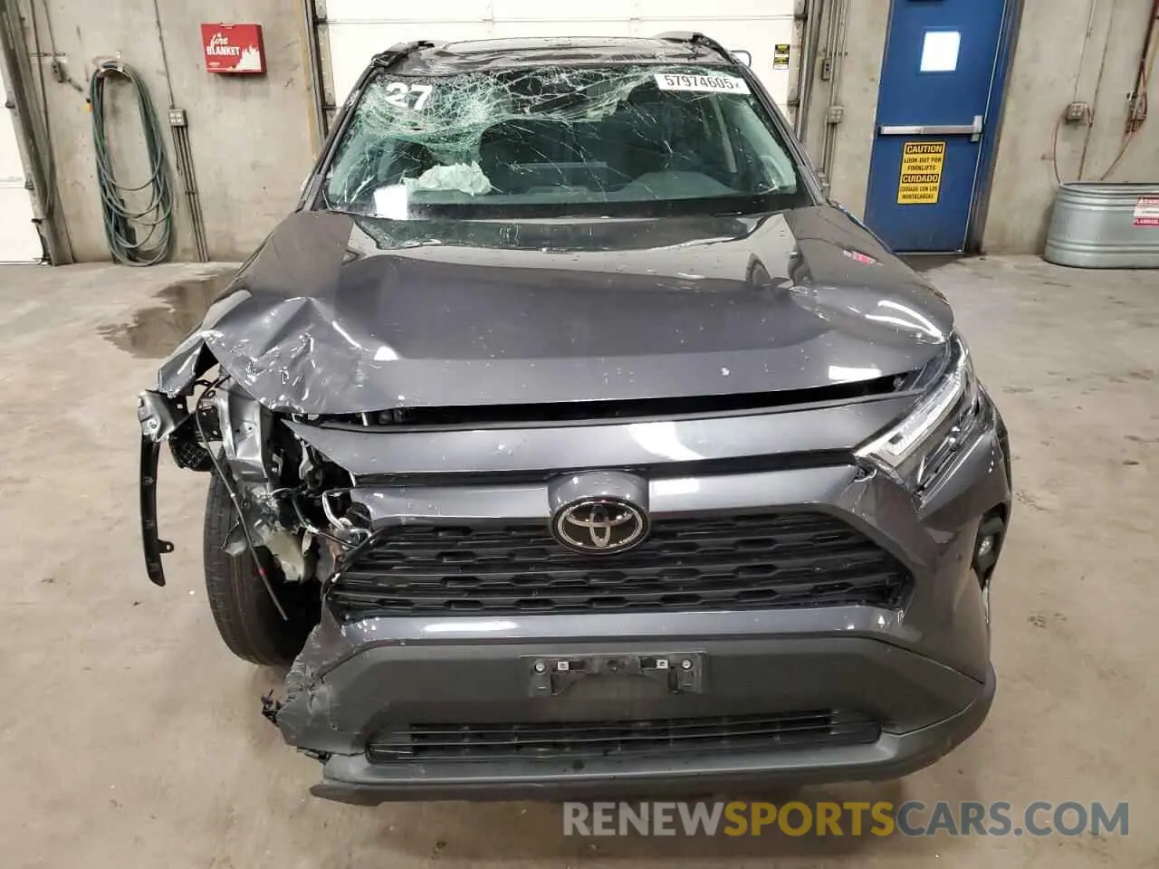 5 fotografías del automóvil dañado 2T3A1RFV6RW448518 TOYOTA RAV4 2024