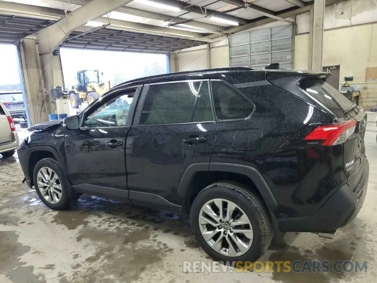 2 fotografías del automóvil dañado 2T3A1RFV7RC418168 TOYOTA RAV4 2024