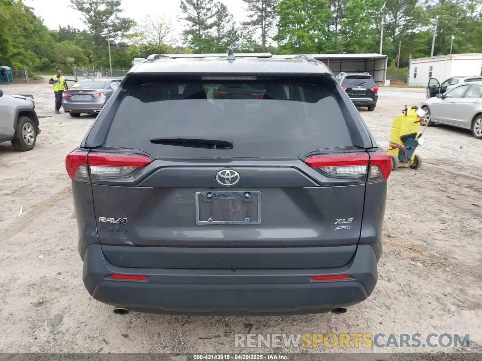 16 fotografías del automóvil dañado 2T3A1RFV8RC420270 TOYOTA RAV4 2024