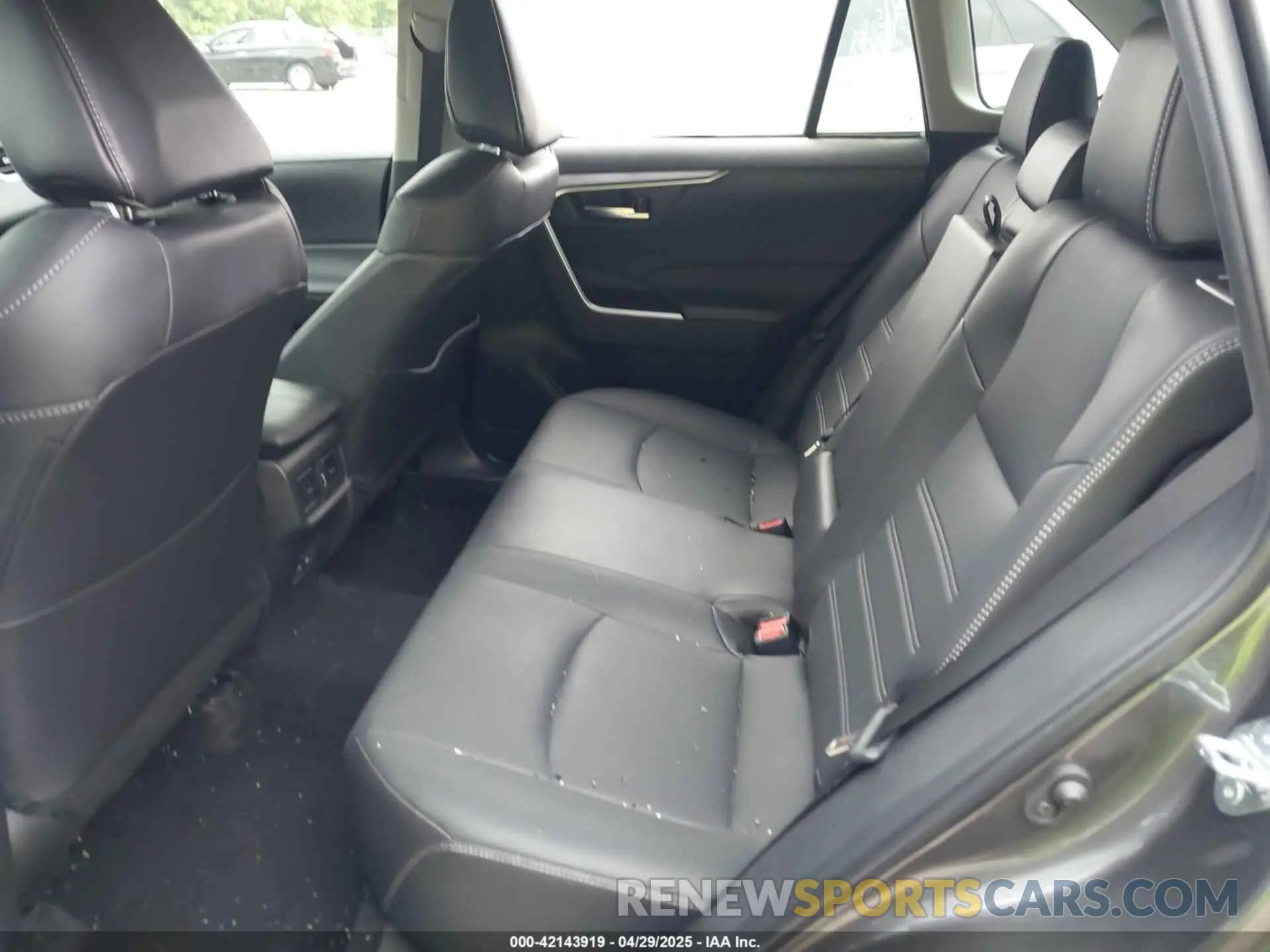 8 fotografías del automóvil dañado 2T3A1RFV8RC420270 TOYOTA RAV4 2024