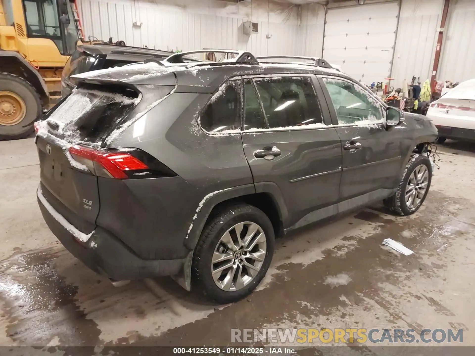 4 fotografías del automóvil dañado 2T3A1RFV8RW435477 TOYOTA RAV4 2024