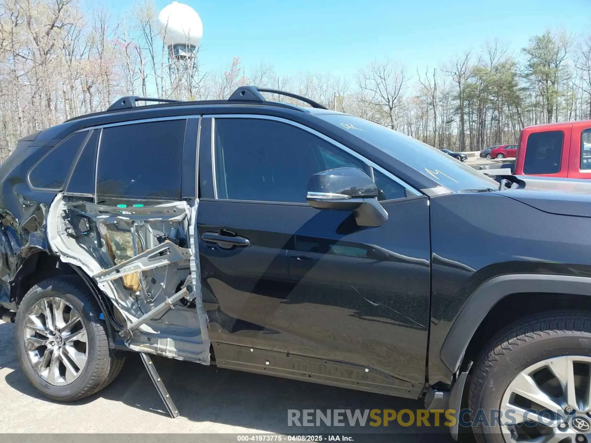 13 fotografías del automóvil dañado 2T3A1RFV9RC425493 TOYOTA RAV4 2024